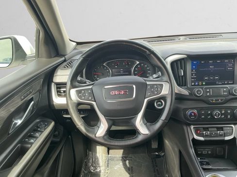 Used 2024 GMC Terrain SLT AWD/4WD image 12
