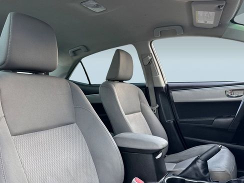 Used 2014 Toyota Corolla LE image 30