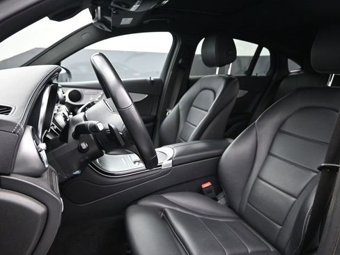 Used 2022 Mercedes-Benz GLC 300 4MATIC Coupe image 17