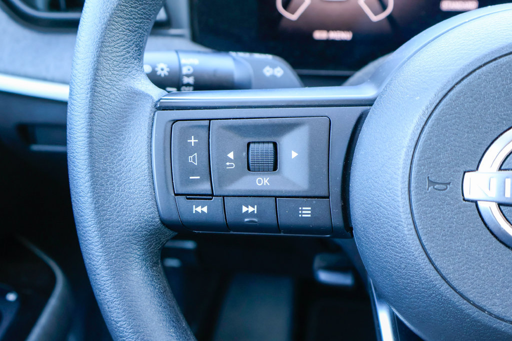 Used 2026 Nissan Kicks SV w/ Cold Weather Package AWD/4WD image 12
