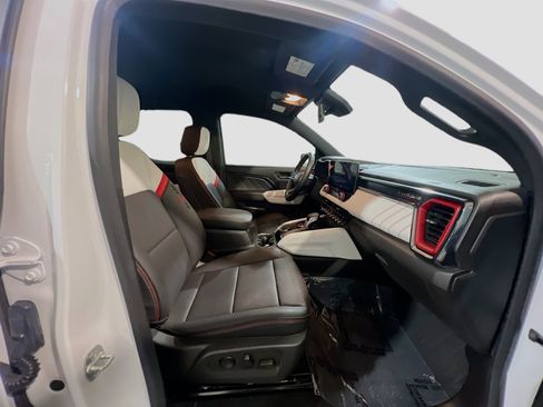 Used 2024 GMC Canyon AT4X AWD/4WD image 21