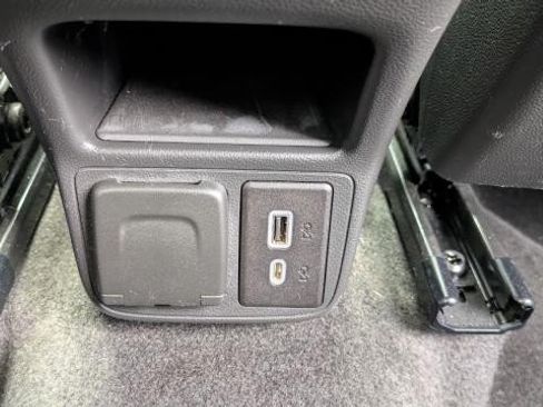 Used 2023 Buick Encore GX Essence AWD/4WD image 18