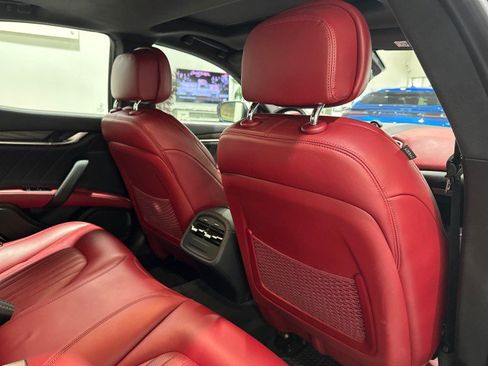Used 2019 Maserati Ghibli S GranLusso RWD image 44