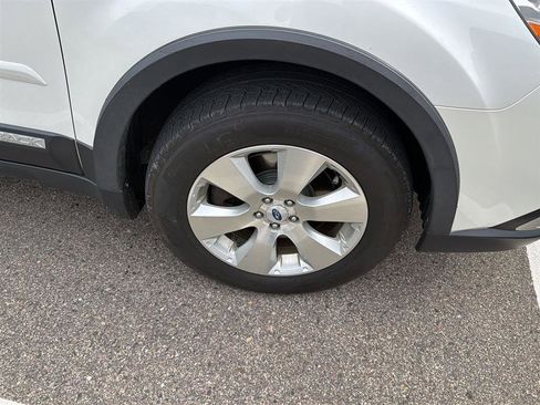 Used 2012 Subaru Outback 3.6R Limited w/ Moonroof Pkg AWD/4WD image 8
