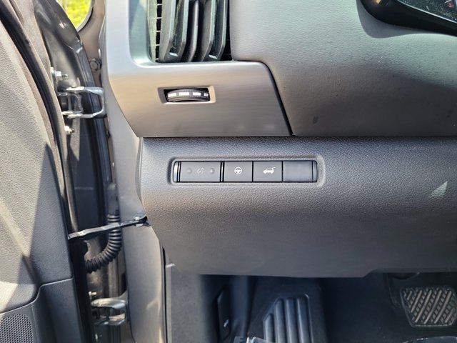 Used 2025 Nissan Pathfinder Rock Creek AWD/4WD image 21
