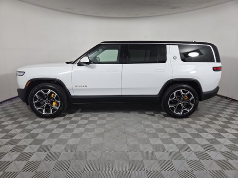 Used 2024 Rivian R1S Adventure AWD/4WD image 2