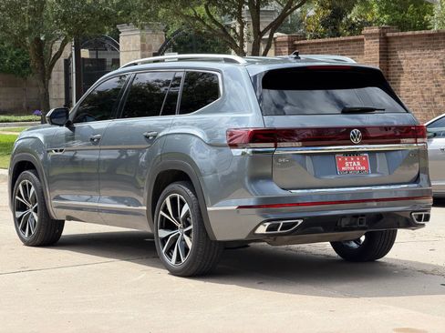 Used 2024 Volkswagen Atlas SEL Premium R-Line AWD/4WD image 16