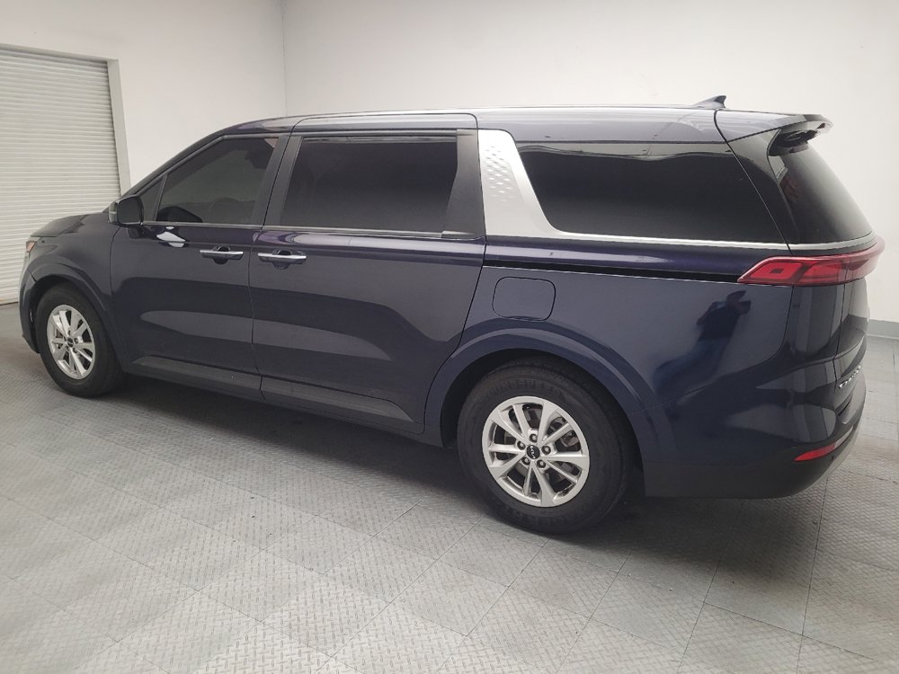 Used 2022 Kia Carnival LX FWD image 3
