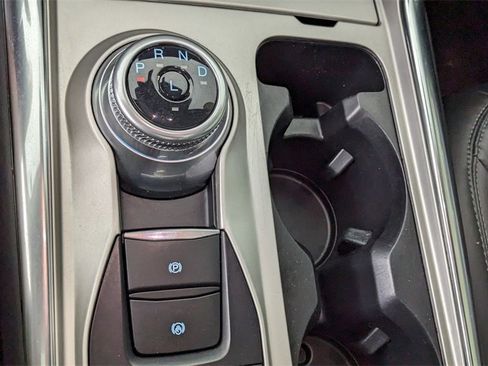 Certified 2022 Ford Explorer XLT w/ Equipment Group 202A image 32