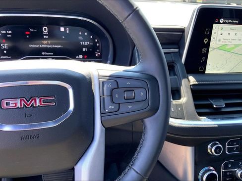 Used 2023 GMC Yukon SLT w/ SLT Premium Package AWD/4WD image 24