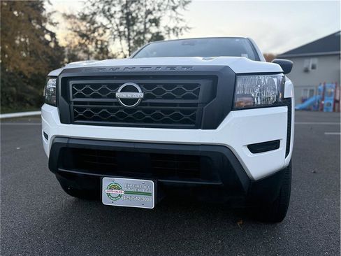 Used 2024 Nissan Frontier S w/ S Utility Package image 5