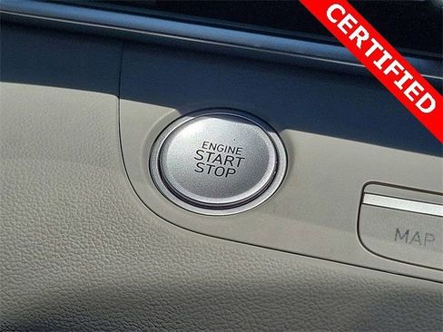 Used 2024 Hyundai Elantra Limited image 7