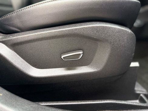 Used 2019 Ford Edge SEL w/ Equipment Group 201A AWD/4WD image 39