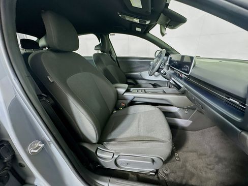 Used 2024 Hyundai Ioniq 6 SE image 33