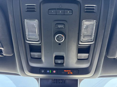 Used 2023 Chevrolet Tahoe Z71 AWD/4WD image 20