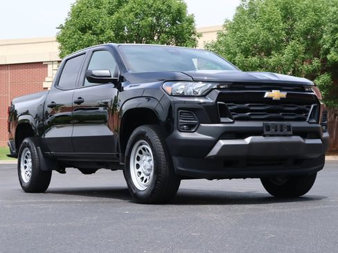 Used 2024 Chevrolet Colorado W/T RWD image 1