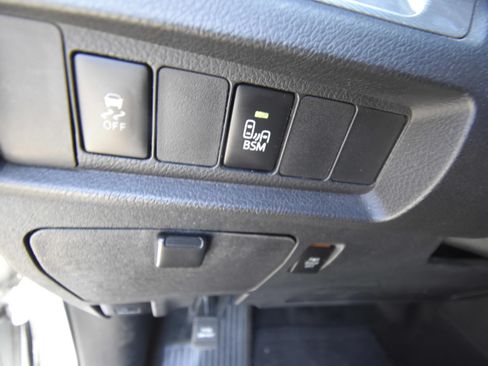 Used 2015 Toyota Sienna SE Premium FWD image 14