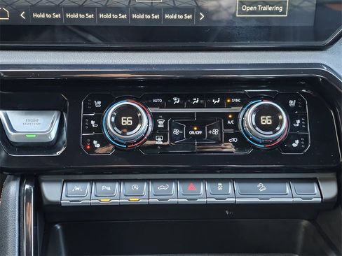 Used 2025 GMC Sierra 1500 AT4 image 17