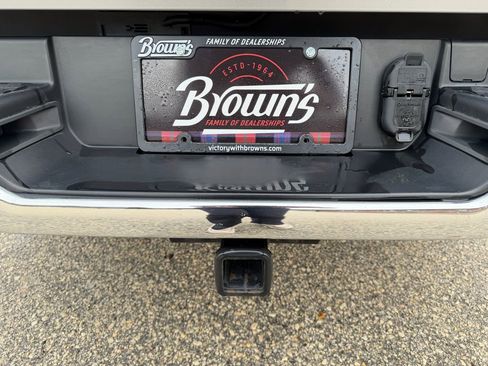 Used 2021 RAM 1500 Laramie image 9