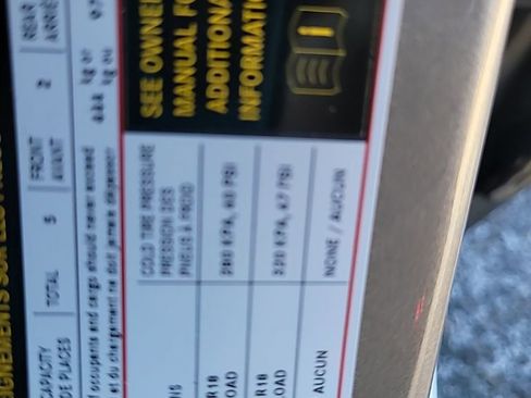 Used 2021 Mercedes-Benz C 300 Sedan image 22