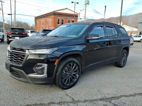 Certified 2023 Chevrolet Traverse RS image 1