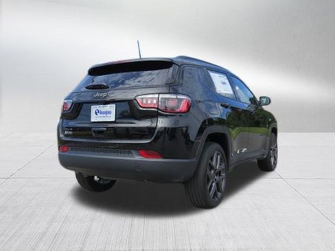 New 2025 Jeep Compass Limited w/ Sun & Sound Group image 3