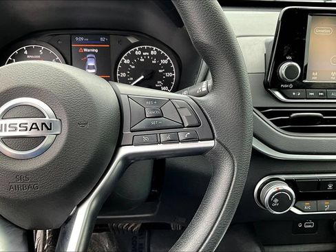 Used 2022 Nissan Altima 2.5 S FWD image 14
