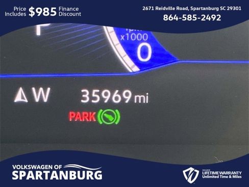 Used 2023 Volkswagen Tiguan SE w/ Panoramic Sunroof Package image 21