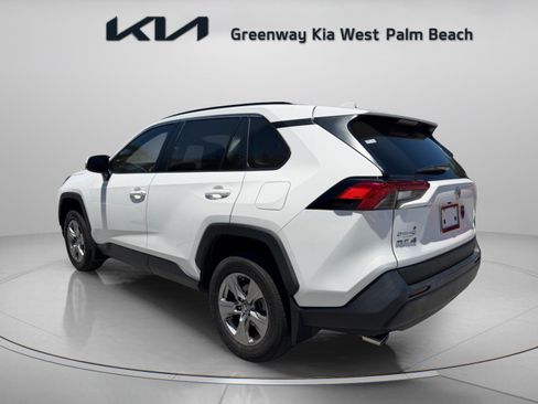 Used 2024 Toyota RAV4 XLE w/ Convenience Package FWD image 5
