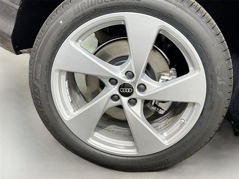 New 2025 Audi Q5 2.0T Premium Plus image 29
