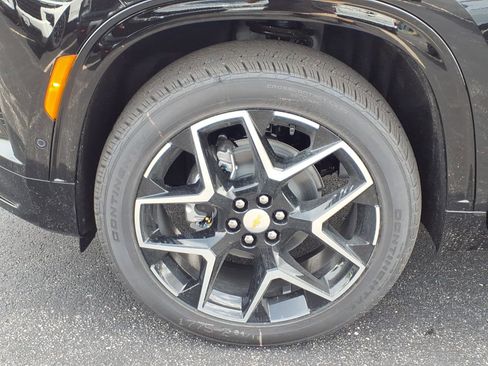 New 2026 Chevrolet Traverse High Country w/ LPO, Floor Liner Package AWD/4WD image 21