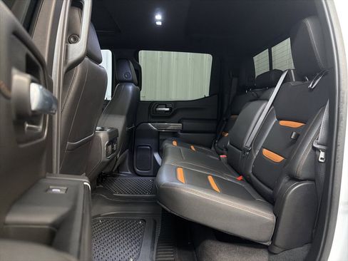 Used 2022 GMC Sierra 1500 AT4 w/ AT4 Premium Package image 27