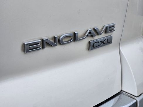 Used 2008 Buick Enclave CXL w/ Entertainment Package #3 image 10