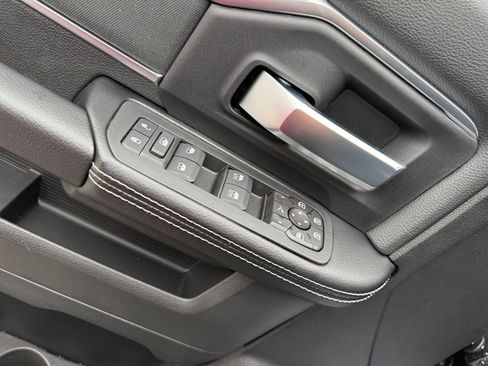 New 2026 RAM 2500 Big Horn AWD/4WD image 15