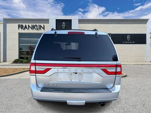 Used 2017 Lincoln Navigator Select AWD/4WD image 6