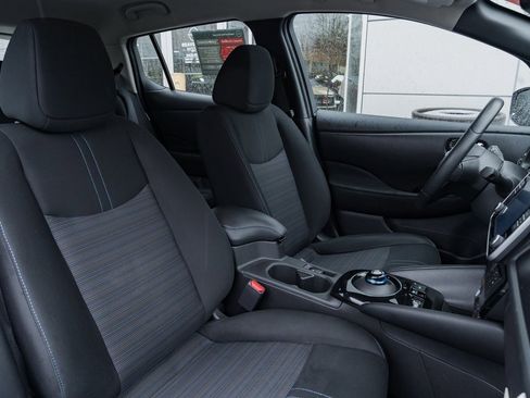 Certified 2024 Nissan Leaf SV Plus image 24