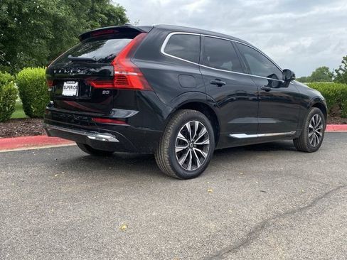 Used 2023 Volvo XC60 B5 Plus FWD image 3