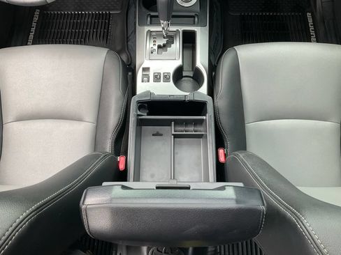 Used 2019 Toyota 4Runner SR5 Premium AWD/4WD image 47