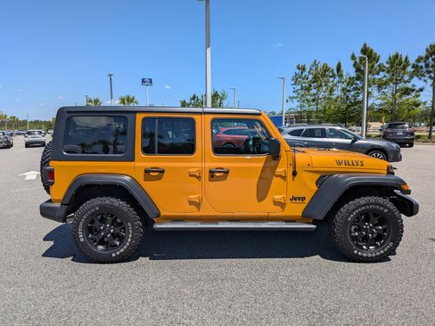 Used 2021 Jeep Wrangler Unlimited Sport image 3