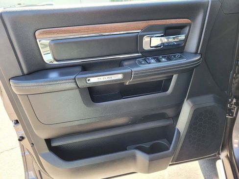 Used 2015 RAM 1500 Laramie w/ Convenience Group AWD/4WD image 24
