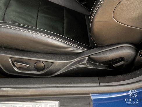 Used 2022 Ford Mustang Premium image 23