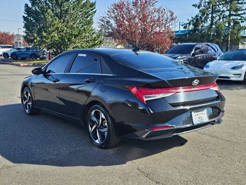 Used 2023 Hyundai Elantra Limited image 5