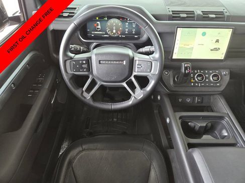 Used 2024 Land Rover Defender 130 X-Dynamic SE image 12
