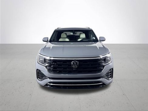 Used 2024 Volkswagen Atlas Cross Sport SEL Premium R-Line image 3