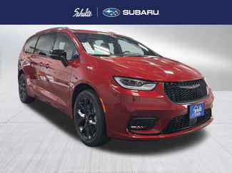 Used 2025 Chrysler Pacifica Limited AWD/4WD video 1