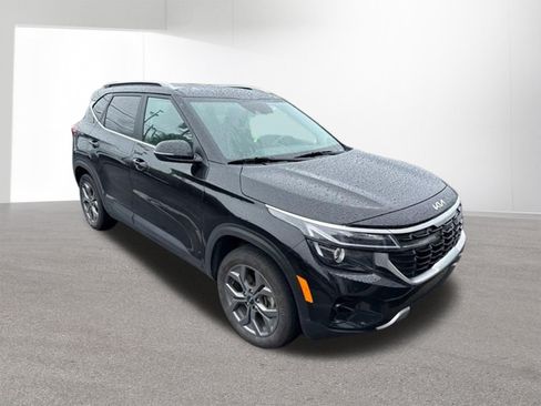 Used 2024 Kia Seltos S AWD/4WD image 4