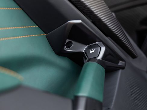 Used 2024 Lamborghini Revuelto image 25