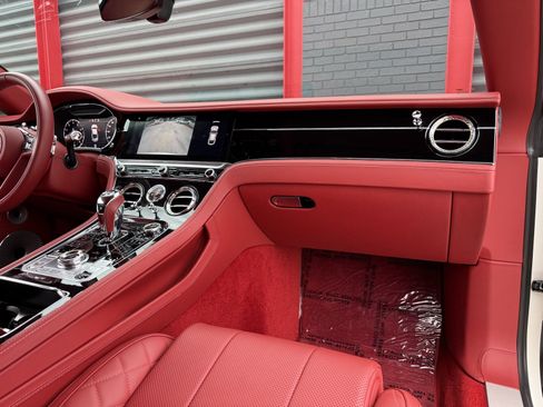 Used 2020 Bentley Continental GT image 17