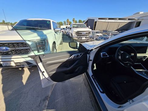 Used 2025 BMW i4 eDrive40 image 10