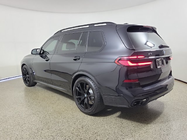 Used 2024 BMW X7 M60i AWD/4WD image 7